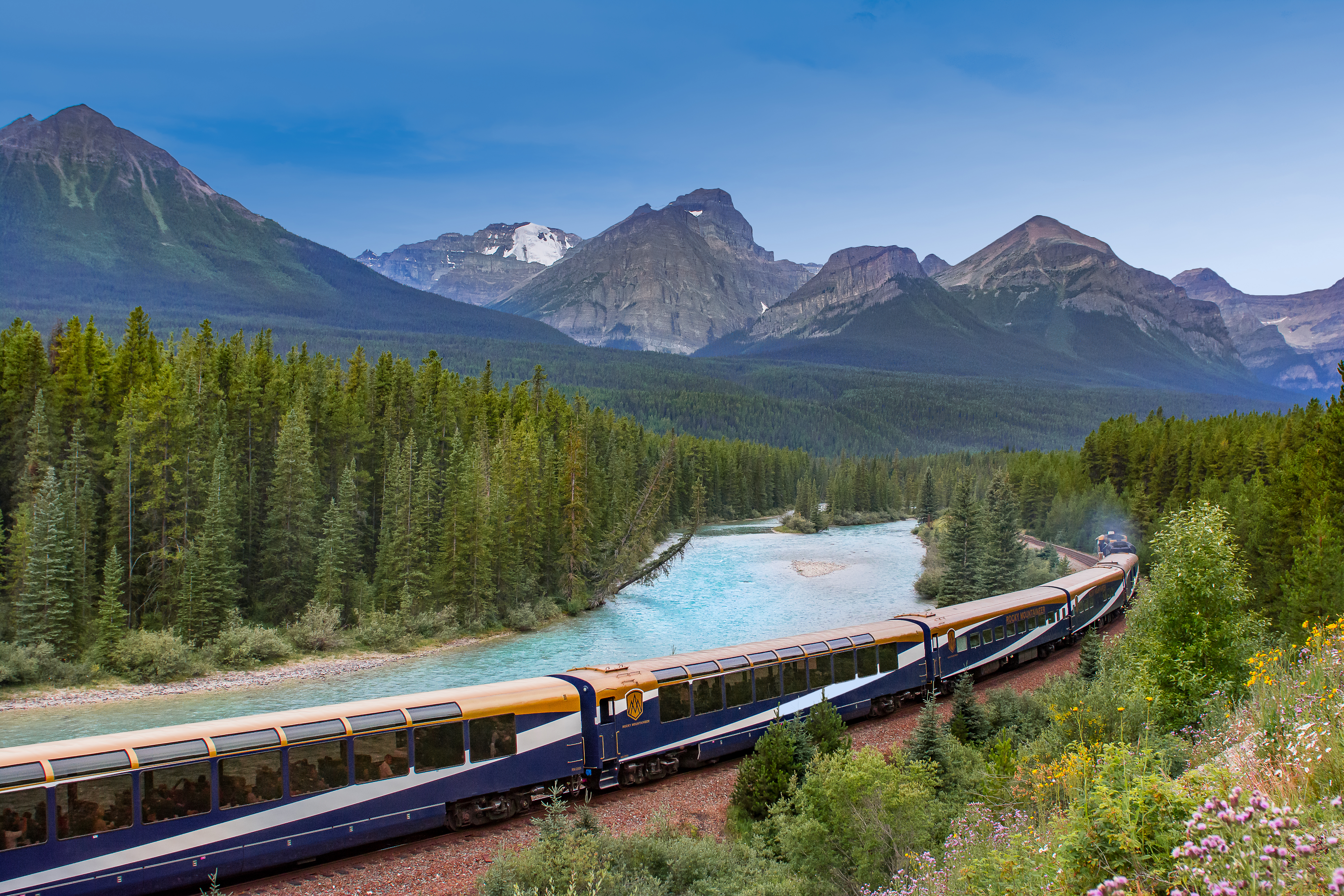 Поезда отпуск. Rocky Mountaineer (Канада). Rocky Mountaineer поезд. Rocky Mountaineer Train, Canada. Rocky Mountain поезд.