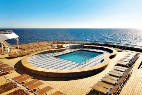 Beautiful pool area on Thomson Dream